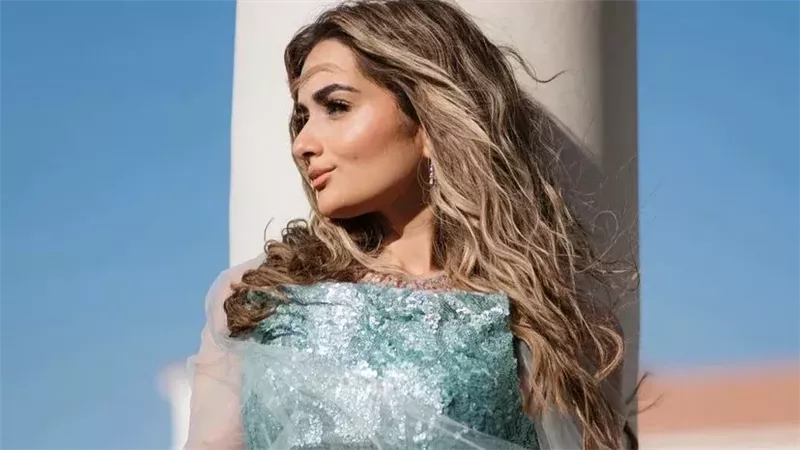 إطلالة ملك أحمد زاهر