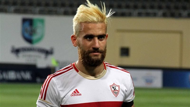 اللاعبين بيلعبوا
