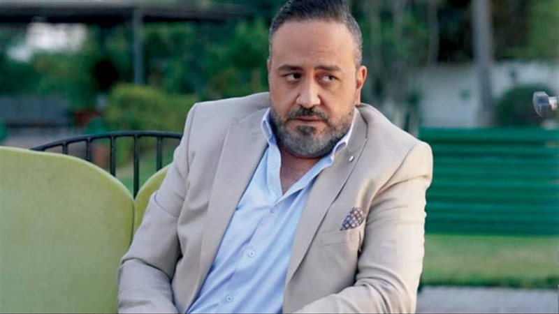 خالد سرحان يسخر من