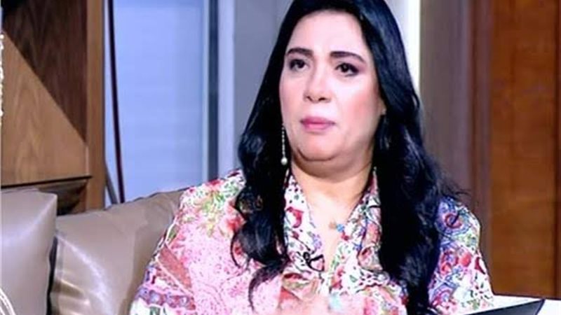 خبيرة الأبراج هالة