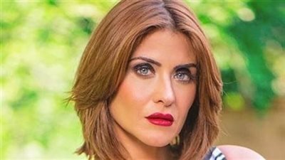 هيدي كرم تثير الجدل على مواقع التواصل الاجتماعي بسبب هذا الفستان