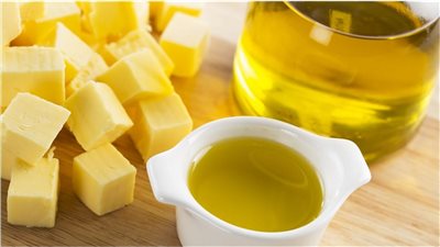 يستخدم زيت القلي كام مرة....كن حذرا من علامات التلف وحافظ على صحتك من مادة الاكرولين الموجودة في الزيت