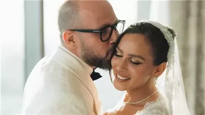 العروسة.. جميلة عوض تخطف الأنظار بعد رجوعها من شهر العسل