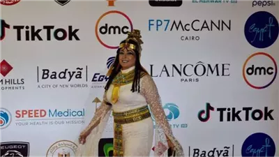 لابسة بدلة رقص.. هند عاطف تثير الجدل في المهرجان القومي للمسرح