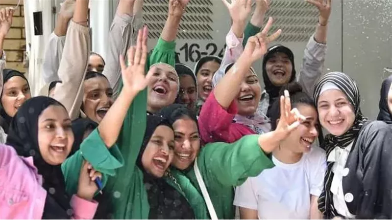 تعديل درجات الطلاب