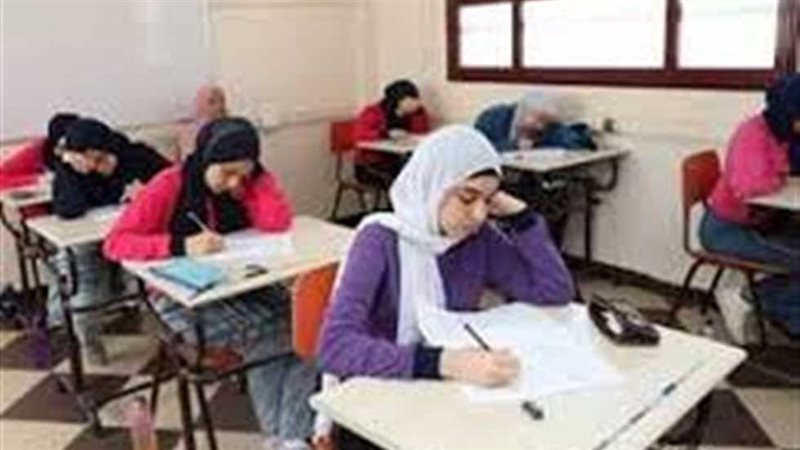 كيف تنجح طالبة في