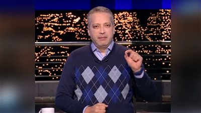 تامر أمين يحرج نفسه ويثبت عدم معرفته بالمجال التعليمي وأستاذ يرد عليه 