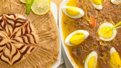 الفول بالبيض المسلوق طبق يعشقه الجميع دون علم عن ما سيحدث لهم صحيا بعد اكله