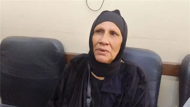 ما الذي يجعل أم تحتضن