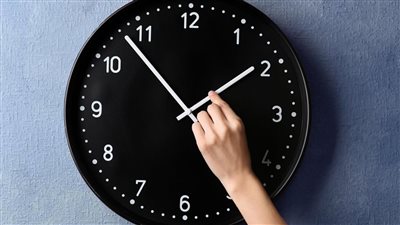 الموعد الرسمي لبدأ العمل بالتوقيت الصيفي في مصر