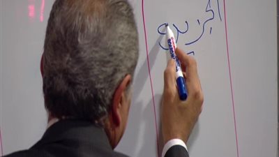 بالفيديو | عكاشة يسب قناه الحياه وجميع القنوات الاخوانية علي الهواء