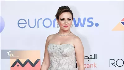 أول مرة تعمل كده.. ريهام عبد الغفور تظهر في إطلالة جريئة 