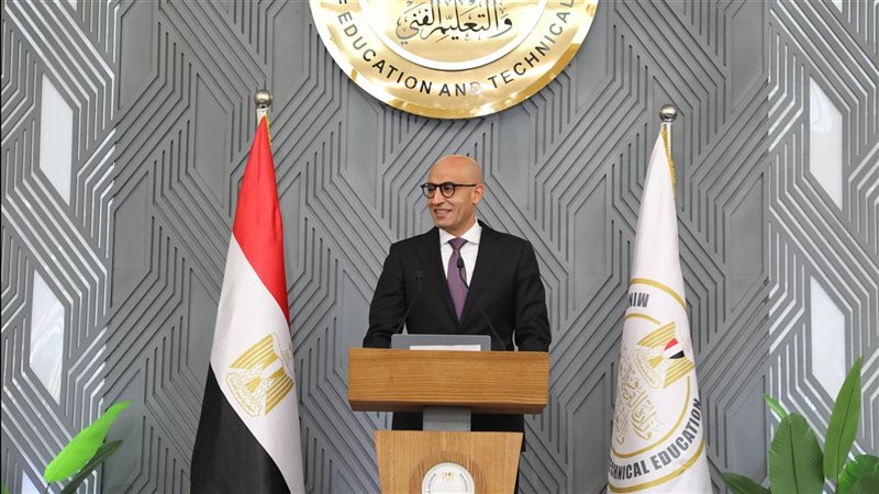 وزير التعليم يكشف