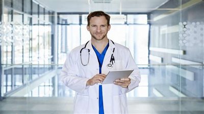 مبروك لأطباء مصر خبر يستاهل مليون جنيه من وزارة الصحة وفرصة للحصول على الماجستير من بريطانيا ببلاش