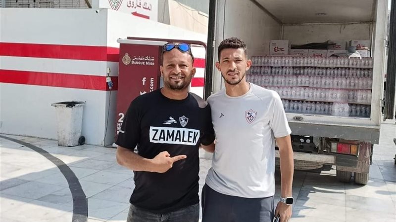 أحمد فتوح في مبنى