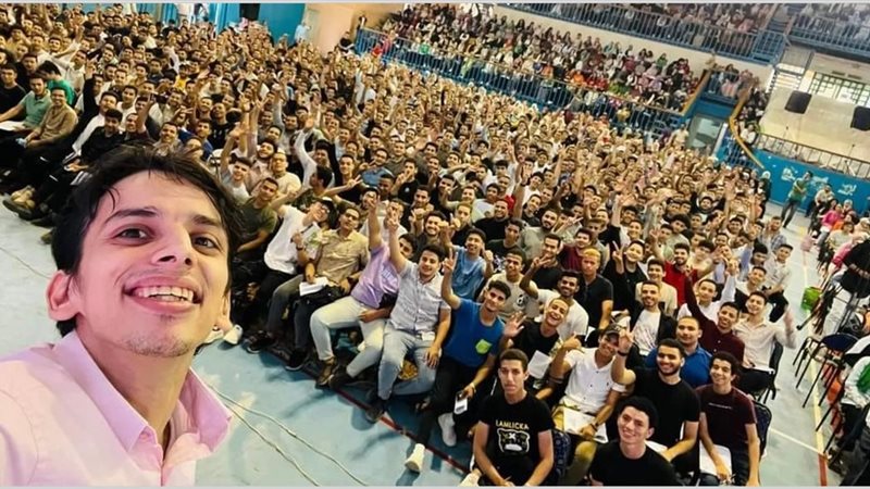 حكاية كيرلس القس