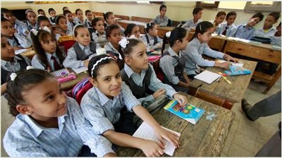 يطبق علي جميع المدارس | قرار عاجل بتقسيم كل فصل لـ 3 مجموعات .. تفاصيل