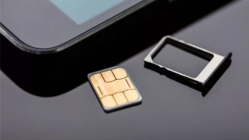 خدمة الـ eSIM قريبًا