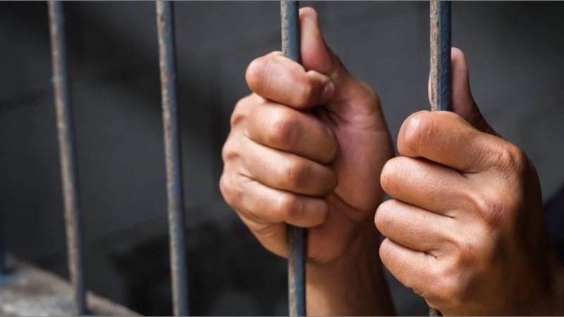 غرامة تصل 500 وحبس