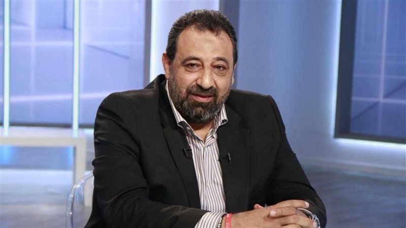 خالد منتصر يدافع