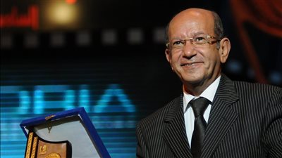 لطفي لبيب أمام النار.. حملة من الهجوم على الفنان القدير بسبب 7 أكتوبر وكاتب بدافع عنه