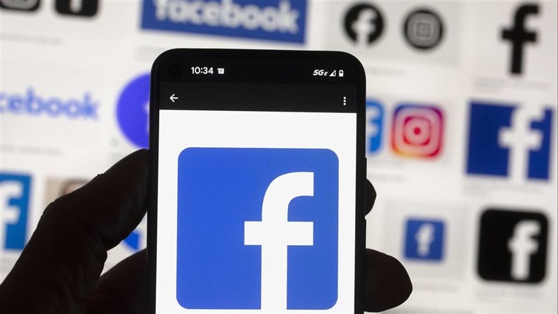 إزاي الفيسبوك بيقراء