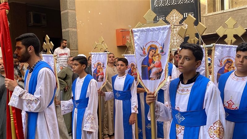 الصندوق بها أجزاء