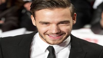 كانت صاحبته معه فى الاوضه...وفاة فنان عالمى بعد سقوطه من الطابق الثالث