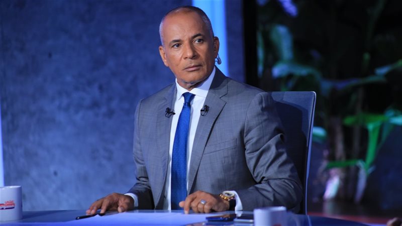 أحمد موسى يشطاط غضبا