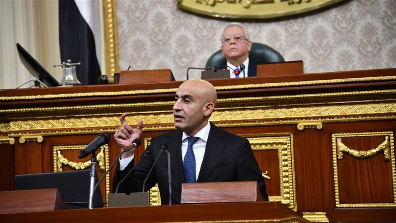 وزير التعليم أمام