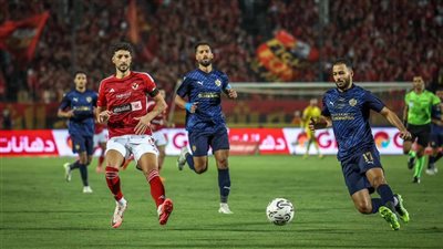 جماهير النادي الأهلي تشتاط غضبا وتسخر من قرار الحكم بسبب ركلة جزاء سيراميكا