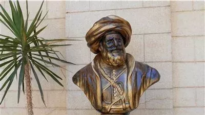 حادث مؤلم حدث ل مؤرخ الأسرة الملكية وحاميها كان حراميها