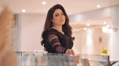 بوسي تدخل في نوبة بكاء على الهواء .. وتكشف أصعب لحظات حياتها ومعاناتها الشخصية والمهنية