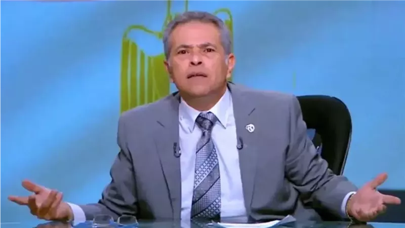 توفيق عكاشة يتحدى