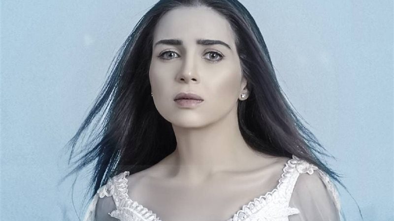 مي عز الدين