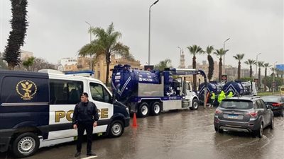 إنذار طارئ من وزارة الداخلية بعد تحذيرات الأرصاد من سقوط أمطار وسيول في محافظات مصرية كيف تتعامل مع أخطر منخفض جوي يجتاح مصر ؟