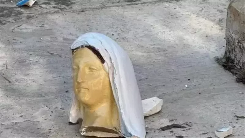 هجوم عنيف على مطرانية