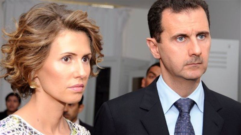 أسماء الأسد على فراش