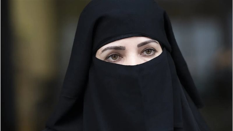 حظر النقاب وتقنين