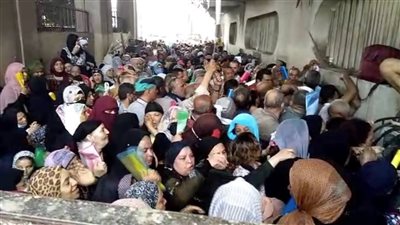 زحام غير مسبوق على فروع بنك بمصر بعد طرح أضخم شهادة استثمار بعائد 250%.. ادفع 100 ألف واحصل على 250 ألف جنيه أرباح