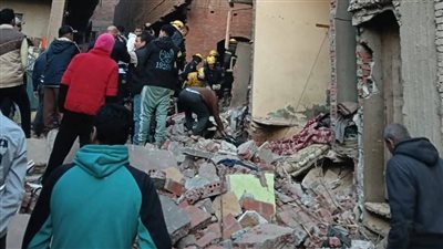 كلهم مغتربين من المنيا وسوهاج...تفاصيل مأساوية من حادث انهيار عقار كرادسة...وقرار عاجل بشأن العقارات المجاورة له
