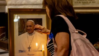 حالته صعبة جدا والكل يصلى من أجله....بابا الفاتيكان لن ينجو والمتوقع حدوثه سيكون اصعب...اعرف اخر التطورات