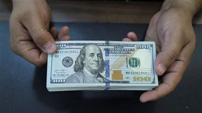 العملة الخضراء بكام النهاردة؟ .. سعر الدولار مقابل الجنيه المصري اليوم فى البنوك والسوق السوداء الاثنين 17-3-2025 بنهاية التعاملات