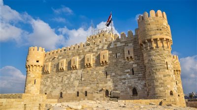 شركة الصوت والضوء تصدر ميدالية تذكارية للاحتفال بأول عروضها بقلعة قايتباي بالإسكندرية | بالصور