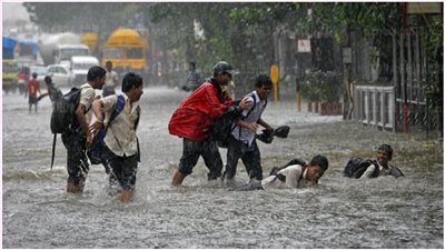 عاصفة شتوية تضرب مصر .. أمطار رعدية تضرب شوارع هذه المناطق الان  والمحافظ يرفع حالة الطوارئ  بسبب المنخفض الجوي ما موقف تعطيل الدراسة؟ 