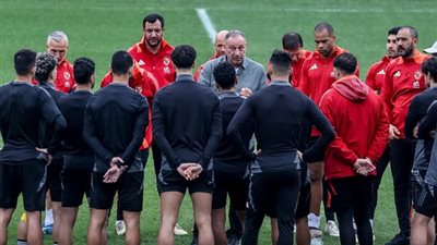  محمود الخطيب يشعل مباراة الأهلي وصن داونز بقرارات تاريخية هدية غير متوقعه من بيبو للفريق تفجر الحماس قبل معركة نصف النهائي عمل إيه؟ 