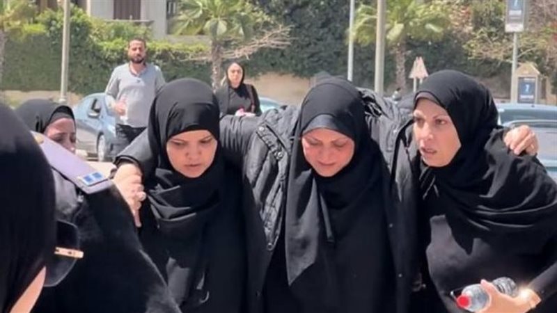 حشودًا غفيرة من محبي
