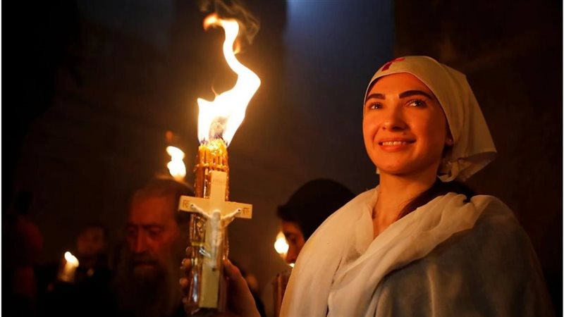 سر النور المقدس: