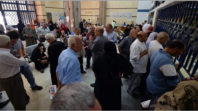 هتقبض فلوسك الأربعاء أم الخميس؟.. قبل صرف معاشات مايو 2025 التأمينات تفاجئ الملايين بإعلان هام عن الزيادة الجديدة وجدول الشرائح | التفاصيل الكاملة
