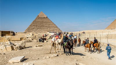 رسالة مصرية للعالم  بعد اتهامات القناة العاشر : أهرامات الجيزة تتعرض لحملة من الخارج  ورد مفاجئ من مصر على أكاذيب الإعلام الخارجي لضرب السياحة   